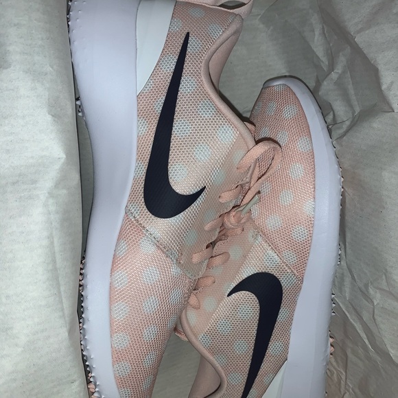 cute womens golf shoes